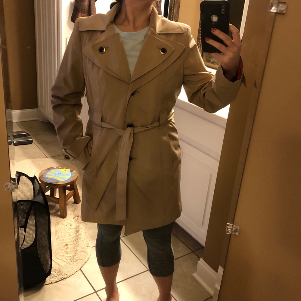 Calvin Klein rain jacket tan M EUC